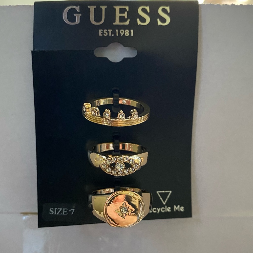 GUESS Stackable Rings - Gold w Crystals - 3 Rings - Size 7 NWT